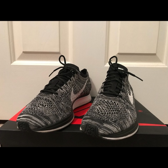 NIKE FLYKNIT TRAINERS “OREO” - Picture 2 of 6